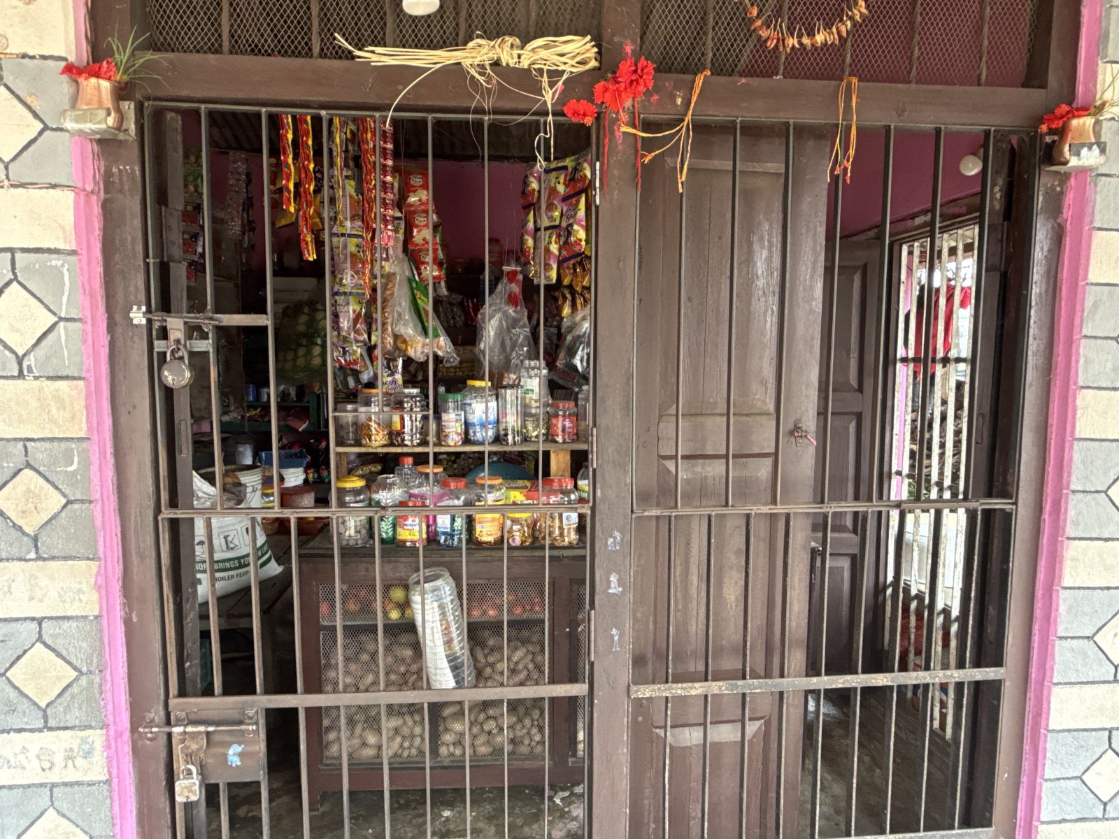 Shrestha Kirana Pasal